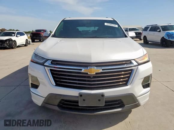 ✅ 2022 Chevrolet Traverse High Country • VIN: 1GNERNKW2NJ132356 • Lot: 67068765. Wystawiony na Copart z przebiegiem 46 160 mil. Bezpłatny archiwum sprzedaży aukcyjnych z USA i szczegółowy raport historii pojazdu na DreamBid. Zdjęcie 5.