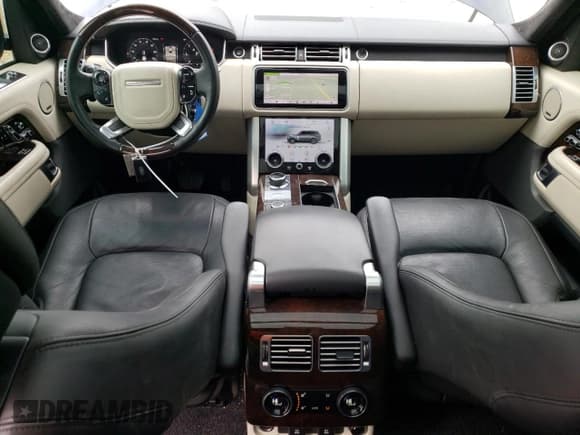 ✅ 2018 Land Rover Range Rover HSE • VIN: SALGS2RK3JA507875 • Lot: 41914234. Wystawiony na Copart z przebiegiem 71 841 mil. Bezpłatny archiwum sprzedaży aukcyjnych z USA i szczegółowy raport historii pojazdu na DreamBid. Zdjęcie 8.