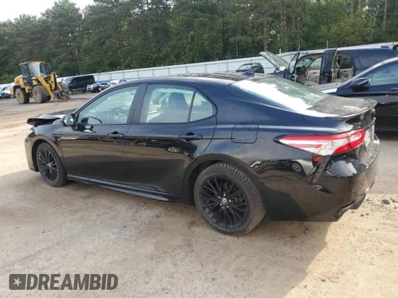 2020 Toyota Camry SE with VIN 4T1G11BK6LU013070, listed as a Copart auction lot 81112515 with 75,909 mi miles and Clean title. Bid and sale history available at DreamBid. Image 2.