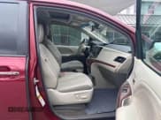 ✅ 2013 Toyota Sienna XLE • VIN: 5TDDK3DC3DS058382 • Lot: 42521554. Listed on IAAI with 276,065 mi. Free auction sales archive from the USA and detailed vehicle history report at DreamBid. Image 5.