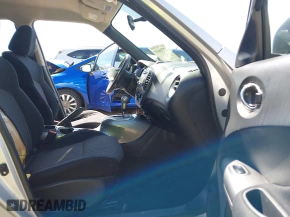 ✅ 2016 Nissan Juke S • VIN: JN8AF5MR0GT605836 • Lot: 42744649. Listed on IAAI with 126,030 mi. Free auction sales archive from the USA and detailed vehicle history report at DreamBid. Image 5.