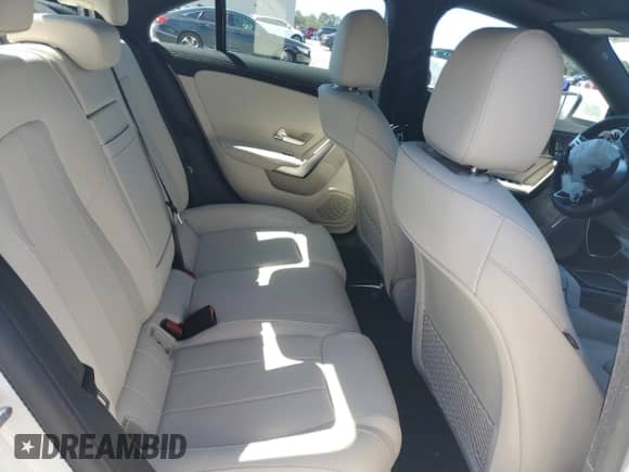 2025 Mercedes-Benz CLA 250 с VIN W1K5J4GB6SN498959, выставлен на аукционе Copart как лот 84862085 с пробегом 27 942 миль миль и Списание • Salvage title. История ставок и продаж доступна на DreamBid. Изображение 10.