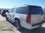 ✅ 2014 GMC Yukon XL SLT • VIN: 1GKS1KE02ER200489 • Lot: 41385362. Listed on IAAI with 200,289 mi. Free auction sales archive from the USA and detailed vehicle history report at DreamBid. Image 3.