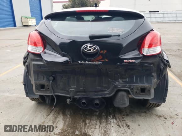 ✅ 2013 Hyundai Veloster Turbo • VIN: KMHTC6AE3DU121262 • Lot: 81778544. Wystawiony na Copart z przebiegiem 114 327 mil. Bezpłatny archiwum sprzedaży aukcyjnych z USA i szczegółowy raport historii pojazdu na DreamBid. Zdjęcie 6.