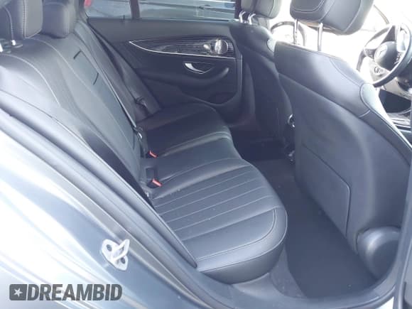 ✅ 2023 Mercedes-Benz E 350 • VIN: W1KZF8DBXPB134177 • Лот: 41601432. Опубликован ранее на IAAI с пробегом 31 023 миль. Бесплатный доступ к архиву аукционных продаж из США и подробный отчёт об истории автомобиля на DreamBid. Изображение 8.