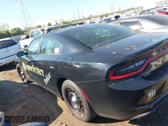 ✅ 2016 Dodge Charger Police • VIN: 2C3CDXKT4GH357662 • Лот: 43435071. Опубликован ранее на IAAI с пробегом 77 615 миль. Бесплатный доступ к архиву аукционных продаж из США и подробный отчёт об истории автомобиля на DreamBid. Изображение 3.