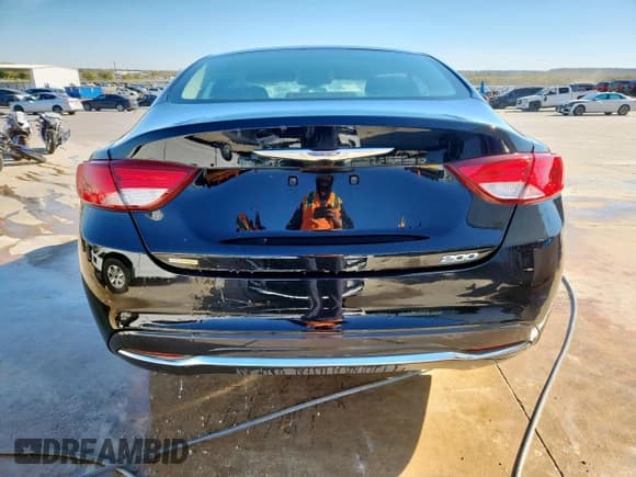 ✅ 2015 Chrysler 200 Limited • VIN: 1C3CCCAB6FN574821 • Lot: 91086285. Listed on Copart with 127,370 mi. Free auction sales archive from the USA and detailed vehicle history report at DreamBid. Image 6.