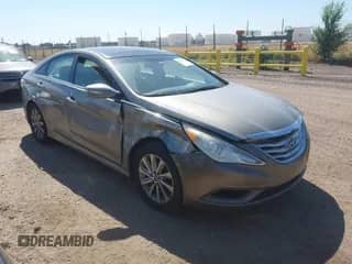 2014 Hyundai Sonata SE with VIN 5NPEC4AC1EH887356, listed as a IAAI auction lot 43028744 with 218,379 mi miles and . Bid and sale history available at DreamBid. Image 1.