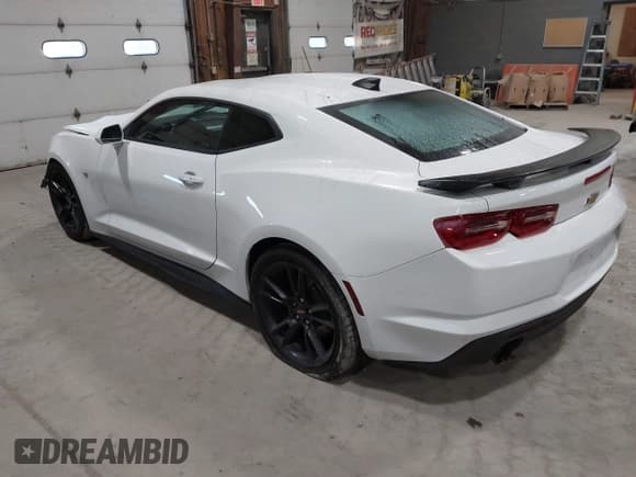 ✅ 2021 Chevrolet Camaro 1LS • VIN: 1G1FB1RX7M0128230 • Лот: 42189925. Опубликован ранее на IAAI с пробегом 60 974 миль. Бесплатный доступ к архиву аукционных продаж из США и подробный отчёт об истории автомобиля на DreamBid. Изображение 3.