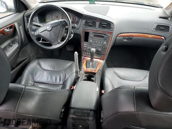 ✅ 2006 Volvo S60 2.5L Turbo • VIN: YV1RS592162524400 • Lot: 86990375. Wystawiony na Copart z przebiegiem 219 264 mil. Bezpłatny archiwum sprzedaży aukcyjnych z USA i szczegółowy raport historii pojazdu na DreamBid. Zdjęcie 8.