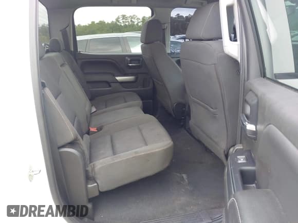 ✅ 2018 Chevrolet Silverado 1500 LT • VIN: 3GCPCREC4JG530918 • Лот: 43580005. Опубликован ранее на IAAI с пробегом Не указан. Бесплатный доступ к архиву аукционных продаж из США и подробный отчёт об истории автомобиля на DreamBid. Изображение 8.