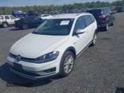 ✅ 2019 Volkswagen Golf S • VIN: 3VWH17AUXKM501078 • Lot: 42158280. Wystawiony na IAAI z przebiegiem 57 049 mil. Bezpłatny archiwum sprzedaży aukcyjnych z USA i szczegółowy raport historii pojazdu na DreamBid. Zdjęcie 2.