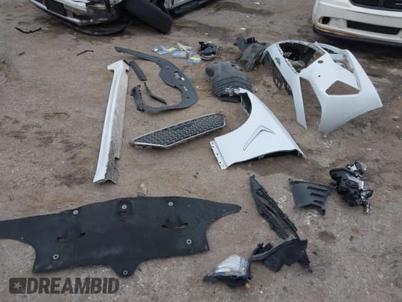 ✅ 2019 Genesis G70 Advanced • VIN: KMTG34LA4KU027071 • Lot: 43527825. Wystawiony na IAAI z przebiegiem 78 946 mil. Bezpłatny archiwum sprzedaży aukcyjnych z USA i szczegółowy raport historii pojazdu na DreamBid. Zdjęcie 19.