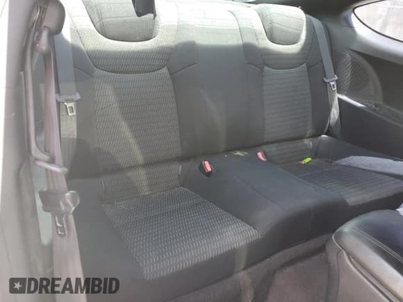 ✅ 2013 Hyundai Genesis Coupe 2.0T • VIN: KMHHT6KD0DU093075 • Lot: 69080735. Wystawiony na Copart z przebiegiem 80 011 mil. Bezpłatny archiwum sprzedaży aukcyjnych z USA i szczegółowy raport historii pojazdu na DreamBid. Zdjęcie 10.