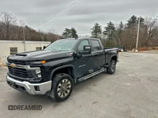 ✅ 2024 Chevrolet Silverado 2500HD LT • VIN: 2GC4YNEY5R1254844 • Лот: 95416385. Опубликован ранее на Copart с пробегом Не указан. Бесплатный доступ к архиву аукционных продаж из США и подробный отчёт об истории автомобиля на DreamBid. Изображение 1.
