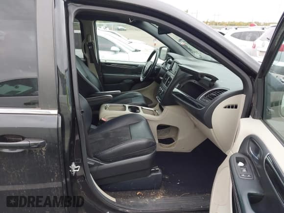 ✅ 2019 Dodge Grand Caravan SXT • VIN: 2C4RDGCG2KR765314 • Лот: 43512337. Опубликован ранее на IAAI с пробегом 105 098 миль. Бесплатный доступ к архиву аукционных продаж из США и подробный отчёт об истории автомобиля на DreamBid. Изображение 5.