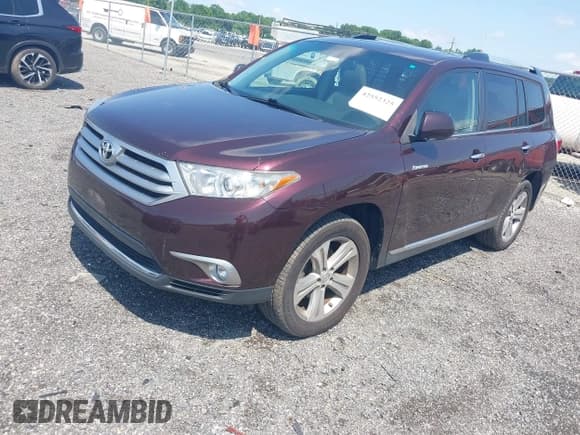 ✅ 2012 Toyota Highlander Limited • VIN: 5TDDK3EH9CS136107 • Lot: 42552325. Listed on IAAI with 138,613 mi. Free auction sales archive from the USA and detailed vehicle history report at DreamBid. Image 2.