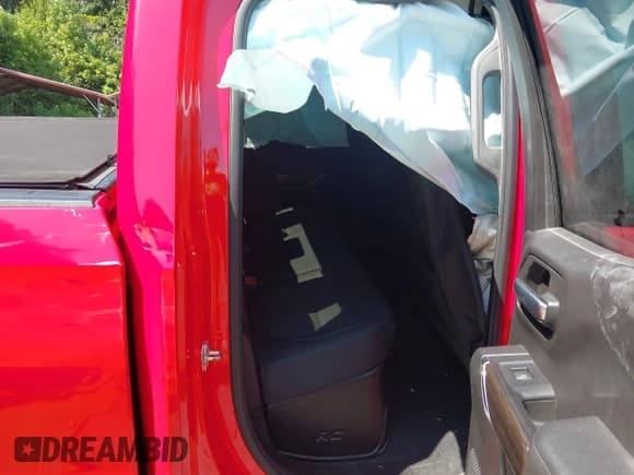 ✅ 2019 Chevrolet Silverado 1500 RST • VIN: 1GCRYEED6KZ211405 • Lot: 42986234. Wystawiony na IAAI z przebiegiem 93 246 mil. Bezpłatny archiwum sprzedaży aukcyjnych z USA i szczegółowy raport historii pojazdu na DreamBid. Zdjęcie 8.