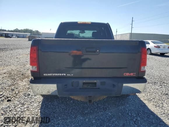✅ 2007 GMC Sierra 1500 SLT • VIN: 2GTEK13M171590910 • Lot: 82760445. Wystawiony na Copart z przebiegiem 273 754 mil. Bezpłatny archiwum sprzedaży aukcyjnych z USA i szczegółowy raport historii pojazdu na DreamBid. Zdjęcie 6.