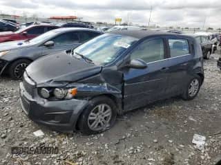 2012 Chevrolet Sonic LT с VIN 1G1JC6SH2C4197602, выставлен на аукционе Copart как лот 88965785 с пробегом 169 210 миль миль и Списание • Salvage title. История ставок и продаж доступна на DreamBid. Изображение 1.