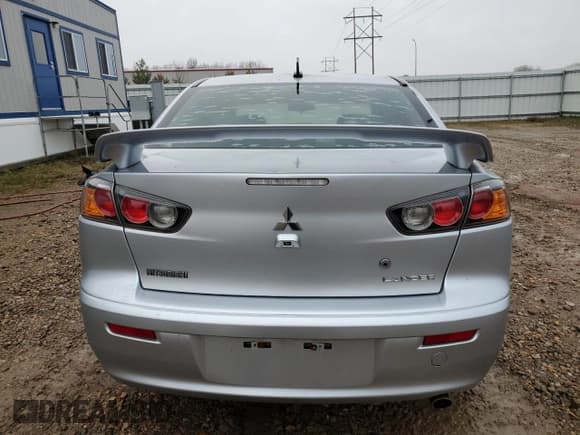 ✅ 2014 Mitsubishi Lancer GT • VIN: JA32U8FW2EU016013 • Lot: 85891995. Wystawiony na Copart z przebiegiem 69 668 mil. Bezpłatny archiwum sprzedaży aukcyjnych z USA i szczegółowy raport historii pojazdu na DreamBid. Zdjęcie 6.