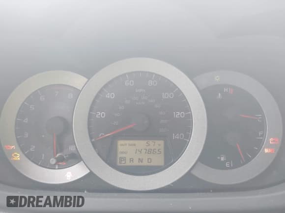 ✅ 2007 Toyota RAV4 Sport • VIN: JTMZD32V775073210 • Лот: 43716645. Опубликован ранее на IAAI с пробегом 147 865 миль. Бесплатный доступ к архиву аукционных продаж из США и подробный отчёт об истории автомобиля на DreamBid. Изображение 7.