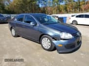 ✅ 2006 Volkswagen Jetta Edition • VIN: 3VWCT81K06M853486 • Lot: 86832795. Wystawiony na Copart z przebiegiem 261 870 mil. Bezpłatny archiwum sprzedaży aukcyjnych z USA i szczegółowy raport historii pojazdu na DreamBid. Zdjęcie 4.