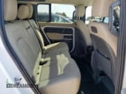 ✅ 2022 Land Rover Defender S • VIN: SALEJ7RX5N2081478 • Lot: 80208455. Wystawiony na Copart z przebiegiem 20 652 mil. Bezpłatny archiwum sprzedaży aukcyjnych z USA i szczegółowy raport historii pojazdu na DreamBid. Zdjęcie 11.