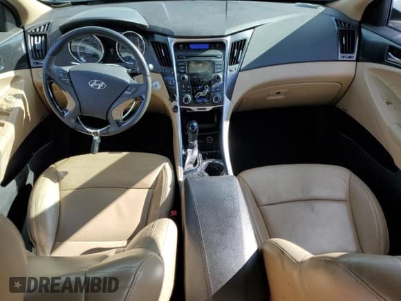 ✅ 2013 Hyundai Sonata SE • VIN: 5NPEC4AC1DH685888 • Lot: 65967454. Listed on Copart with 154,331 mi. Free auction sales archive from the USA and detailed vehicle history report at DreamBid. Image 8.