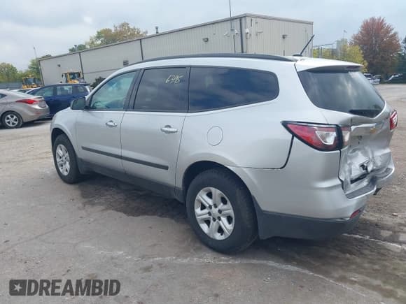 ✅ 2014 Chevrolet Traverse LS • VIN: 1GNKRFKD2EJ111529 • Lot: 43436395. Wystawiony na IAAI z przebiegiem Nie podano. Bezpłatny archiwum sprzedaży aukcyjnych z USA i szczegółowy raport historii pojazdu na DreamBid. Zdjęcie 3.