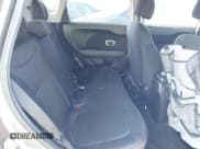 ✅ 2018 Kia Soul • VIN: KNDJN2A23J7589975 • Лот: 41982298. Опубликован ранее на IAAI с пробегом Не указан. Бесплатный доступ к архиву аукционных продаж из США и подробный отчёт об истории автомобиля на DreamBid. Изображение 8.