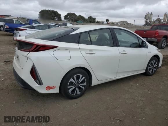✅ 2017 Toyota Prius Plus • VIN: JTDKARFP6H3067260 • Lot: 77817244. Listed on Copart with 103,963 mi. Free auction sales archive from the USA and detailed vehicle history report at DreamBid. Image 3.