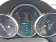 2013 Chevrolet Cruze 1LT z VIN 1G1PC5SB1D7232128, wystawiony jako IAAI lot #40415492 z przebiegiem 159 418 mil mil oraz . Historia ofert i sprzedaży dostępna na DreamBid. Obrazek 7.