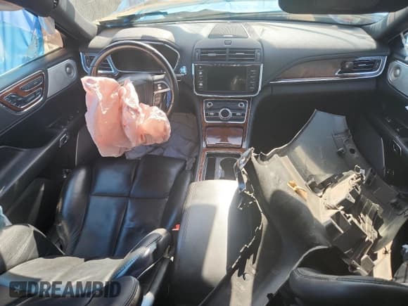 ✅ 2017 Lincoln Continental Reserve • VIN: 1LN6L9NCXH5605470 • Лот: 69719595. Опубликован ранее на Copart с пробегом Не указан. Бесплатный доступ к архиву аукционных продаж из США и подробный отчёт об истории автомобиля на DreamBid. Изображение 8.