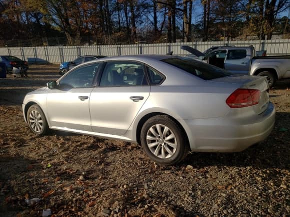✅ 2013 Volkswagen Passat Wolfsburg Edition • VIN: 1VWAP7A30DC133893 • Lot: 82477184. Listed on Copart with 136,344 mi. Free auction sales archive from the USA and detailed vehicle history report at DreamBid. Image 2.