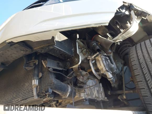 ✅ 2017 Volkswagen Passat S • VIN: 1VWAT7A39HC024186 • Lot: 43851061. Listed on IAAI with 85,564 mi. Free auction sales archive from the USA and detailed vehicle history report at DreamBid. Image 6.