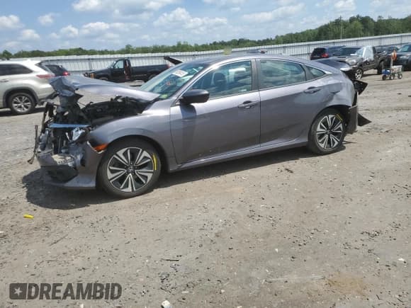 ✅ 2018 Honda Civic EX-T • VIN: 2HGFC1E33JH646321 • Лот: 66268415. Опубликован ранее на Copart с пробегом 139 832 миль. Бесплатный доступ к архиву аукционных продаж из США и подробный отчёт об истории автомобиля на DreamBid. Изображение 1.