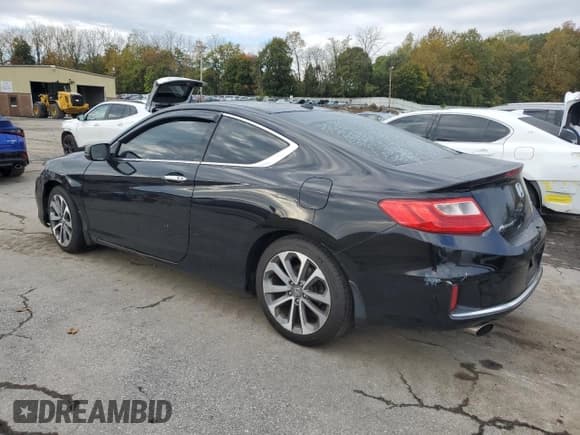 ✅ 2013 Honda Accord EX-L • VIN: 1HGCT2B81DA002022 • Lot: 82492815. Listed on Copart with 228,732 mi. Free auction sales archive from the USA and detailed vehicle history report at DreamBid. Image 2.