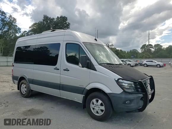 ✅ 2015 Mercedes-Benz Sprinter Passenger • VIN: WDZPE7CC0F5994594 • Lot: 74563654. Wystawiony na Copart z przebiegiem 187 823 mil. Bezpłatny archiwum sprzedaży aukcyjnych z USA i szczegółowy raport historii pojazdu na DreamBid. Zdjęcie 12.