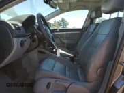 ✅ 2005 Volkswagen Jetta 2.5L • VIN: 3VWSG71K05M625142 • Lot: 71438274. Wystawiony na Copart z przebiegiem 186 627 mil. Bezpłatny archiwum sprzedaży aukcyjnych z USA i szczegółowy raport historii pojazdu na DreamBid. Zdjęcie 7.