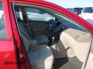 ✅ 2006 Toyota Corolla CE • VIN: JTDBR32E660063542 • Lot: 43837732. Wystawiony na IAAI z przebiegiem 164 261 mil. Bezpłatny archiwum sprzedaży aukcyjnych z USA i szczegółowy raport historii pojazdu na DreamBid. Zdjęcie 5.