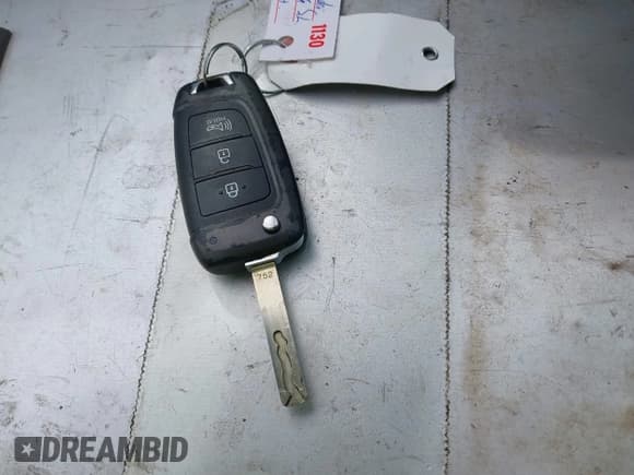 ✅ 2020 Hyundai Santa Fe SE • VIN: 5NMS23AD1LH245707 • Lot: 43624091. Wystawiony na IAAI z przebiegiem 35 722 mil. Bezpłatny archiwum sprzedaży aukcyjnych z USA i szczegółowy raport historii pojazdu na DreamBid. Zdjęcie 11.