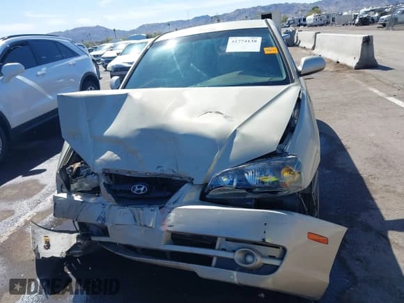 ✅ 2006 Hyundai Elantra GLS • VIN: KMHDN46D16U373646 • Lot: 41774138. Wystawiony na IAAI z przebiegiem 189 174 mil. Bezpłatny archiwum sprzedaży aukcyjnych z USA i szczegółowy raport historii pojazdu na DreamBid. Zdjęcie 12.