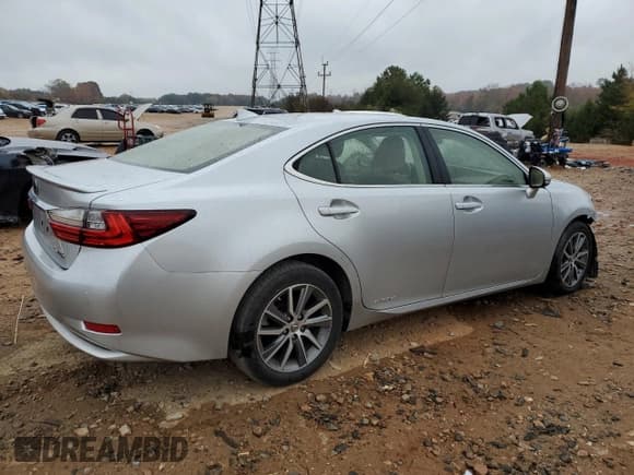 ✅ 2016 Lexus ES 300h • VIN: JTHBW1GGXG2114844 • Lot: 89900365. Listed on Copart with 208,747 mi. Free auction sales archive from the USA and detailed vehicle history report at DreamBid. Image 3.