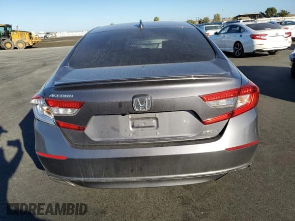 ✅ 2019 Honda Accord Sport • VIN: 1HGCV1F39KA117127 • Lot: 82643875. Listed on Copart with 113,343 mi. Free auction sales archive from the USA and detailed vehicle history report at DreamBid. Image 6.