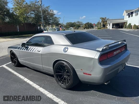 ✅ 2011 Dodge Challenger R/T • VIN: 2B3CJ5DT8BH547934 • Lot: 79324424. Wystawiony na Copart z przebiegiem 132 478 mil. Bezpłatny archiwum sprzedaży aukcyjnych z USA i szczegółowy raport historii pojazdu na DreamBid. Zdjęcie 3.