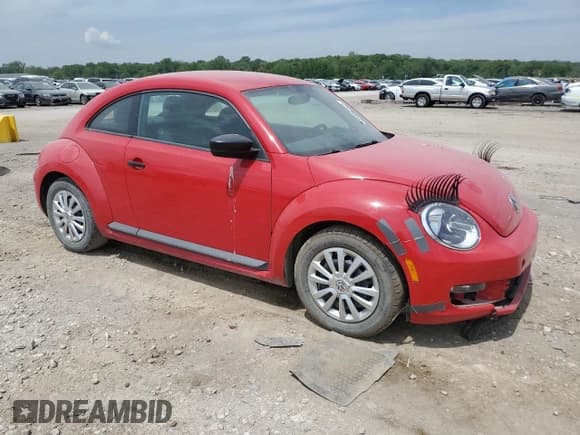 ✅ 2012 Volkswagen Beetle Entry • VIN: 3VWFP7AT7CM616302 • Lot: 55468405. Listed on Copart with 133,637 mi. Free auction sales archive from the USA and detailed vehicle history report at DreamBid. Image 4.