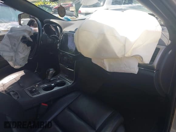 ✅ 2020 Jeep Grand Cherokee Limited X • VIN: 1C4RJFBG3LC317548 • Lot: 42557544. Listed on IAAI with 34,401 mi. Free auction sales archive from the USA and detailed vehicle history report at DreamBid. Image 5.