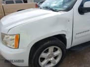 ✅ 2007 Chevrolet Suburban LTZ • VIN: 3GNFC16J47G100560 • Lot: 42432799. Listed on IAAI with 233,595 mi. Free auction sales archive from the USA and detailed vehicle history report at DreamBid. Image 6.
