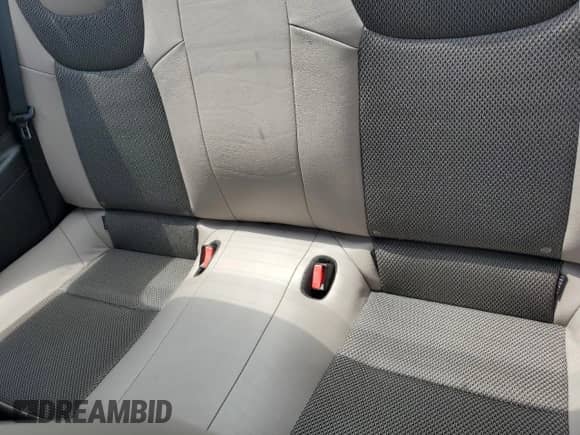 2014 Hyundai Genesis Coupe 2.0T z VIN KMHHT6KD6EU117011, wystawiony jako Copart lot #61408225 z przebiegiem 69 256 mil mil oraz Czysty tytuł • Clean title. Historia ofert i sprzedaży dostępna na DreamBid. Obrazek 10.